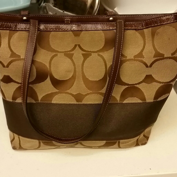 Coach Hangbag - Picture 4 of 4