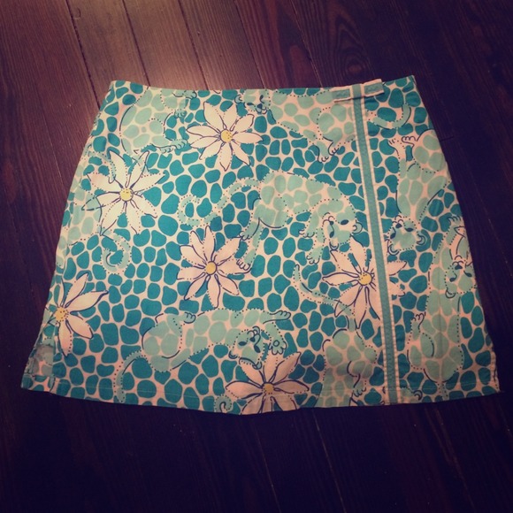 Great Lilly Pulitzer skirt!