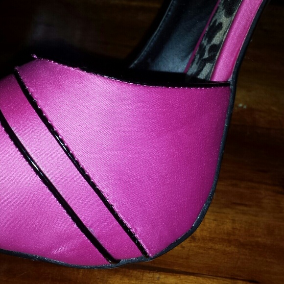 Pink stiletto heels - Picture 3 of 3