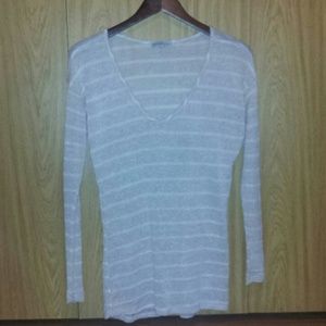 Long sleeve shirt/sweater