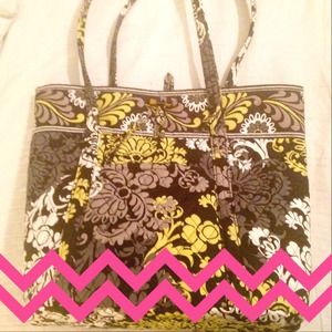 Vera Bradley Tote 💥REDUCED FROM $60💥