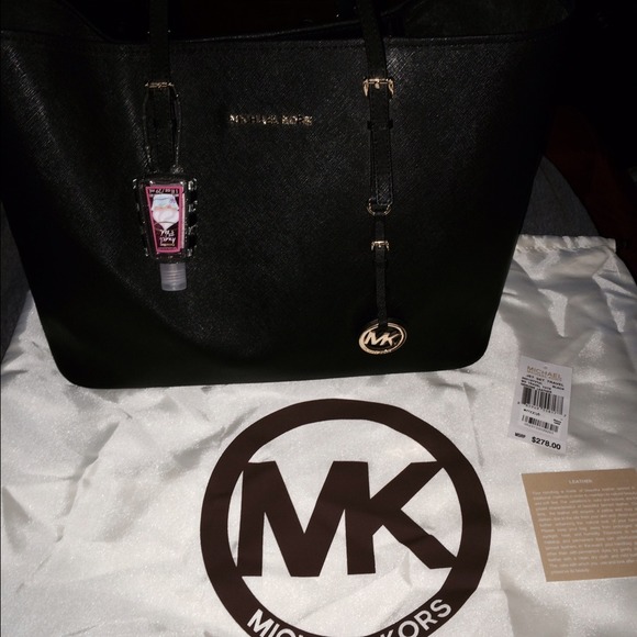 HOLD FOR @sarahstar1234 Michael Kors Med. Jet Set