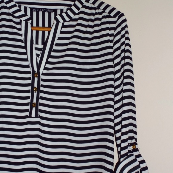 ❌SOLD❌Black & ivory striped blouse - Picture 2 of 3