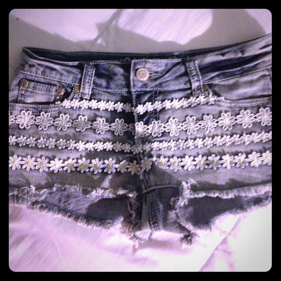 Rue 21 Daisy Lace Denim Shorts
