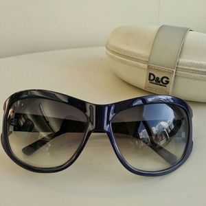 *SOLD* Authentic Marc Jacob purple sunglasses.