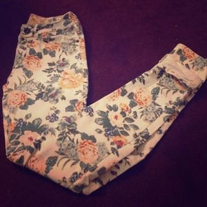 Floral pants !