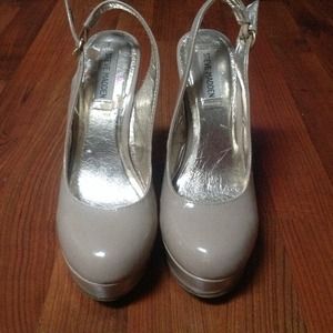 Steve Madden nude wedges