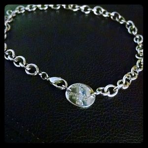 Tiffany & Co. Sterling silver oval tag choker