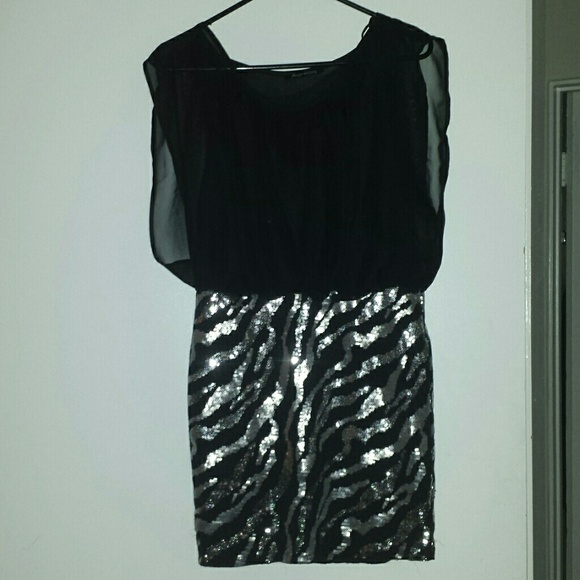 Party dress?? - Picture 1 of 3