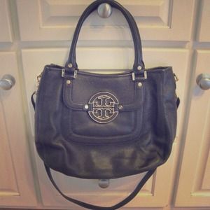 💁PRICE DROP 💁Tory burch Amanda hobo!