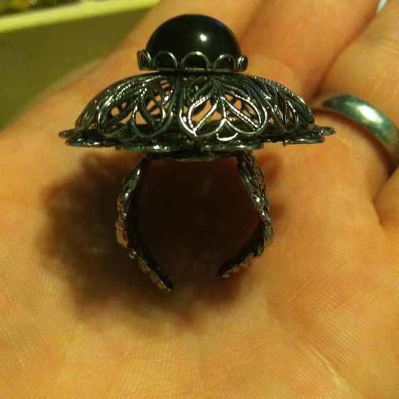 Antique big ring - Picture 2 of 2