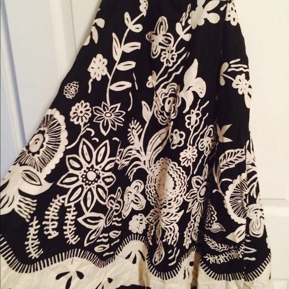 Black and white up to the knee skirt