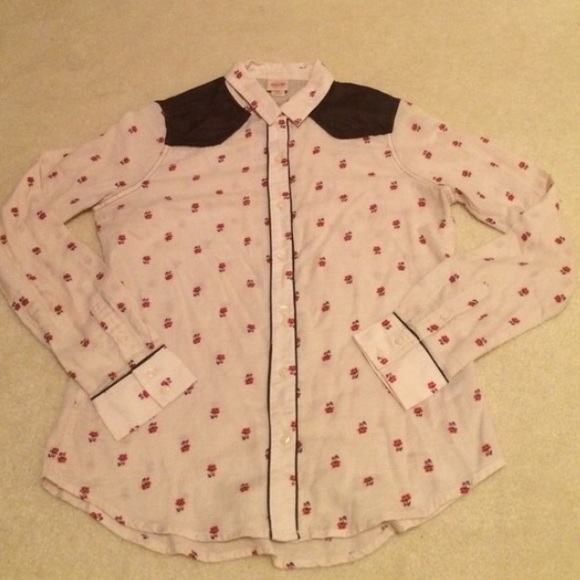 Mossimo Supply Co. Button Down, Size Small - Picture 3 of 5