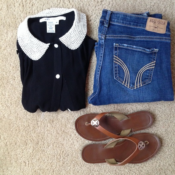 Price Reduced! Hollister medium wash BootCut jeans