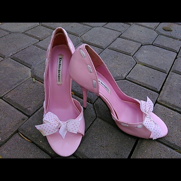 Delicious Shoes Delicious Brand Size 5 2 Heels Poshmark