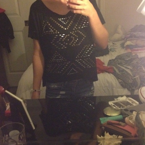 Black loose top