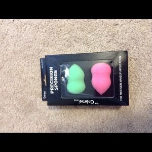 Makeup sponges