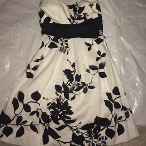 Strapless flower dress