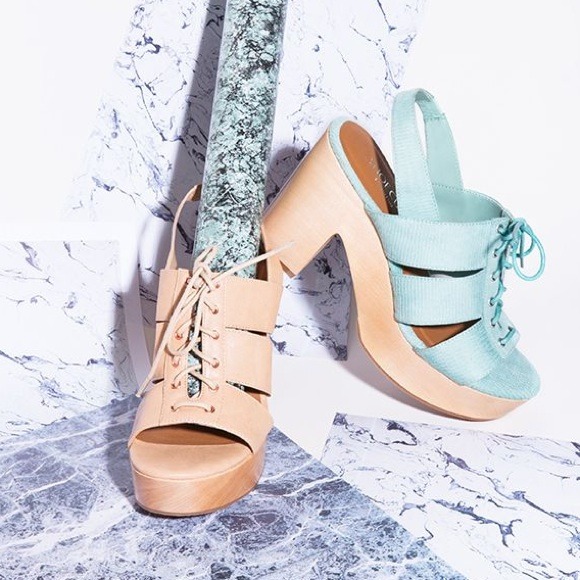 *SOLD* Nasty Gal Cybill Sandal in Natural