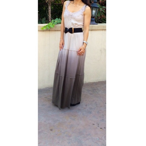 BLOW OUT SALE - Picture 2 of 4