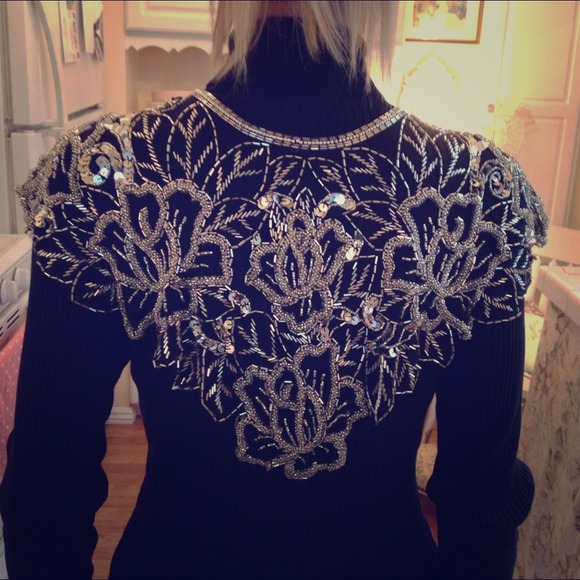 Vintage Accessories - 🎉Two Time Host Pick🎉1940's Vintage Shawl.