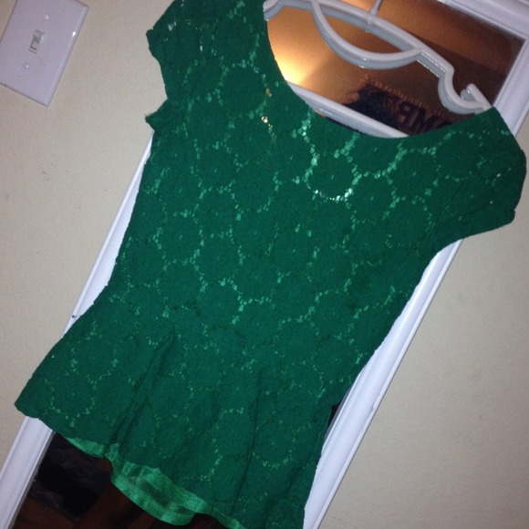 Kelly green lacey tight fitted shirt.