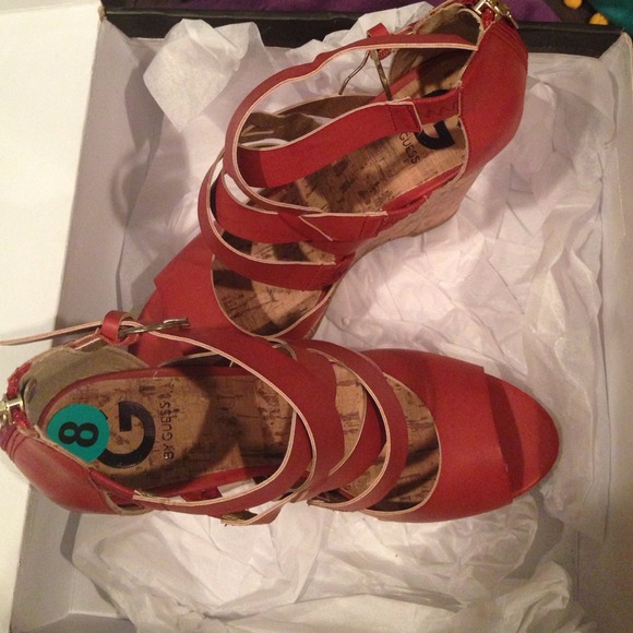 GUESS wedges