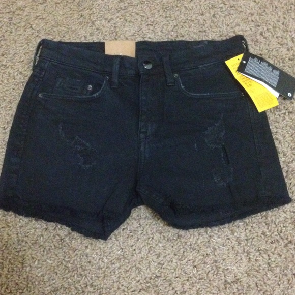 Black H & M shorts