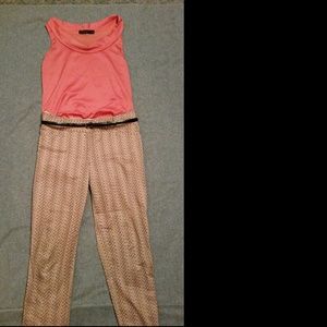 Coral top & print ankle pants BUNDLE