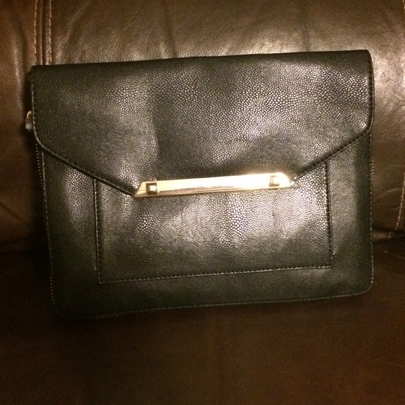 Stella & Dot TIA CROSS BODY- MIDNIGHT BLACK