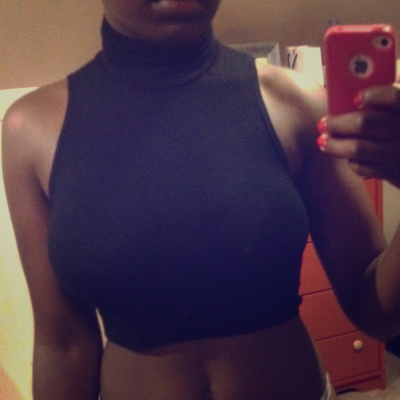 Black turtleneck crop top