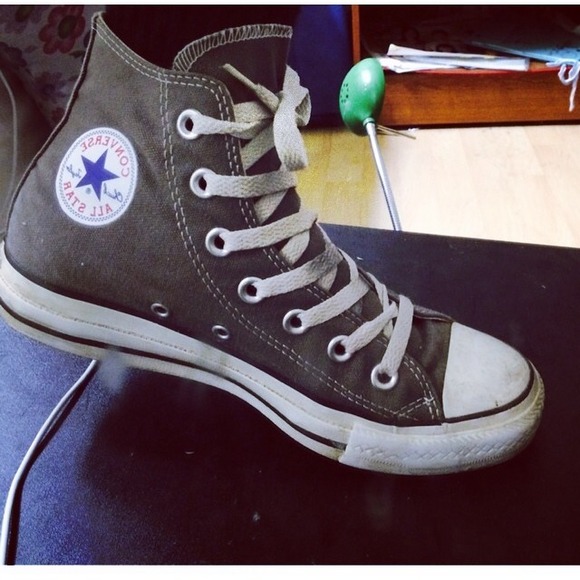 Gray hi top converse - Picture 1 of 1