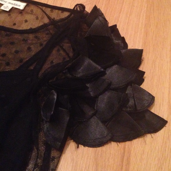 ❌Bundled❌Steve Lace-like Top w/Ruffled Sleeves - Picture 2 of 4