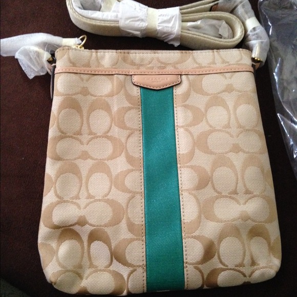 Coach Crossbody  Bag! 💯 Authentic