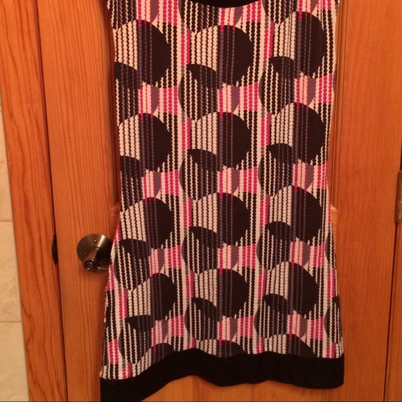Express Pattern Dress - Picture 2 of 4