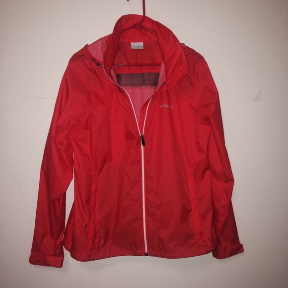 NWOT Columbia Rain Jacket with Packable Hood