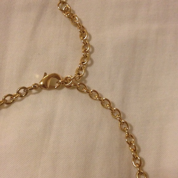 Amore cursive necklace - Picture 2 of 4