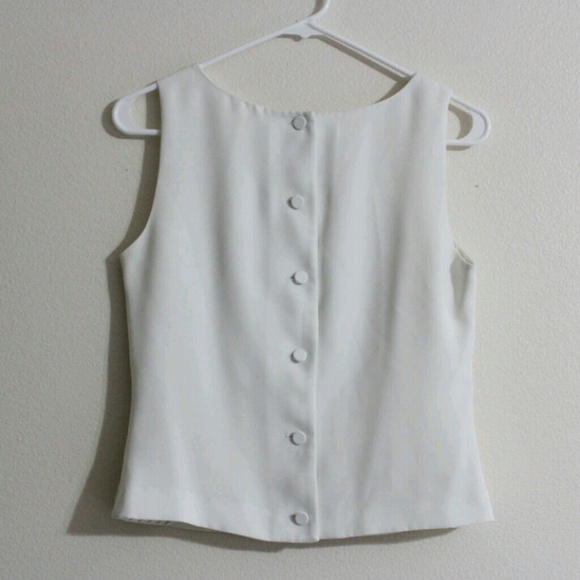 White sleeveless top - Picture 2 of 2