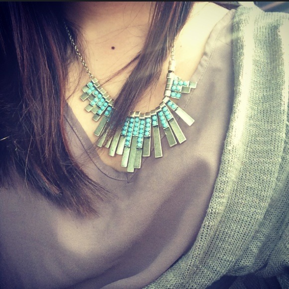 Statement necklace