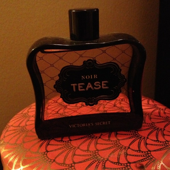 ❌Sold in bundle❌Victoria's Secret NEW Noir Tease