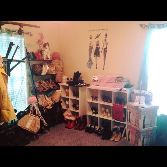 MEET YOUR SELLER - Picture 4 of 4