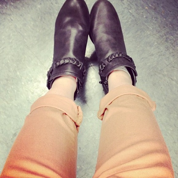 Casual boots