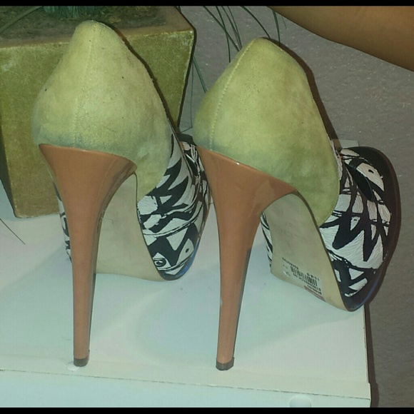 ALDO MULTI COLOR HIGH HEELS, SIZE 7 - Picture 2 of 3