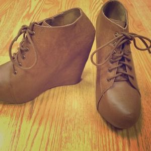 Boot/ wedges