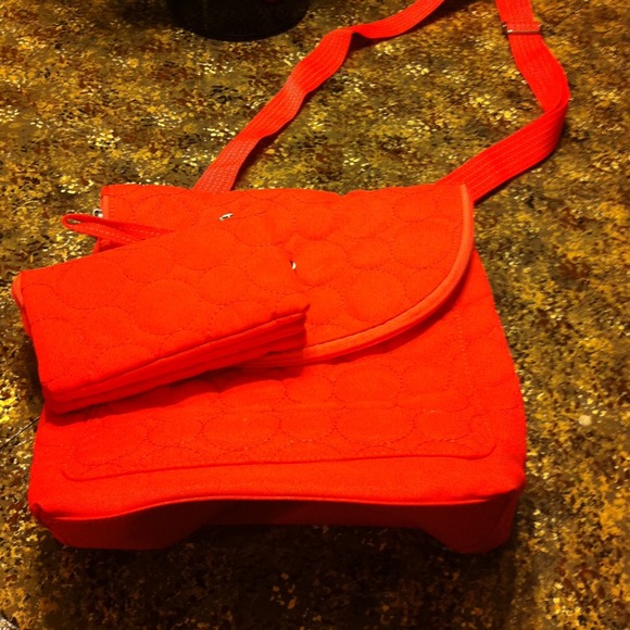Thirty one cross body bag with wallet.