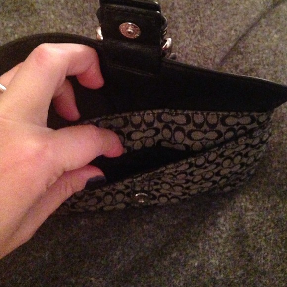 Authentic Coach Wristlet!ππ - Picture 2 of 4