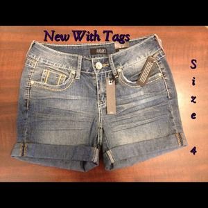 a.n.a denim shorts💕