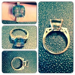 Caribbean topaz ring never worn
