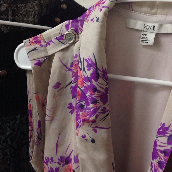 SOLD: Floral Dress - Picture 3 of 4