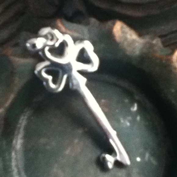 QVC Key charm - Picture 2 of 2